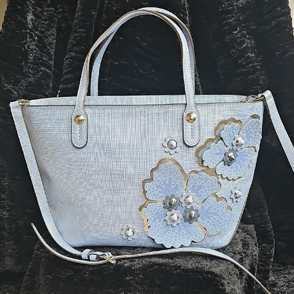 Henri Bendel Stunning Periwinkle Blue & Gold Tote with 3D Floral Cutouts NWT - Picture 3 of 14